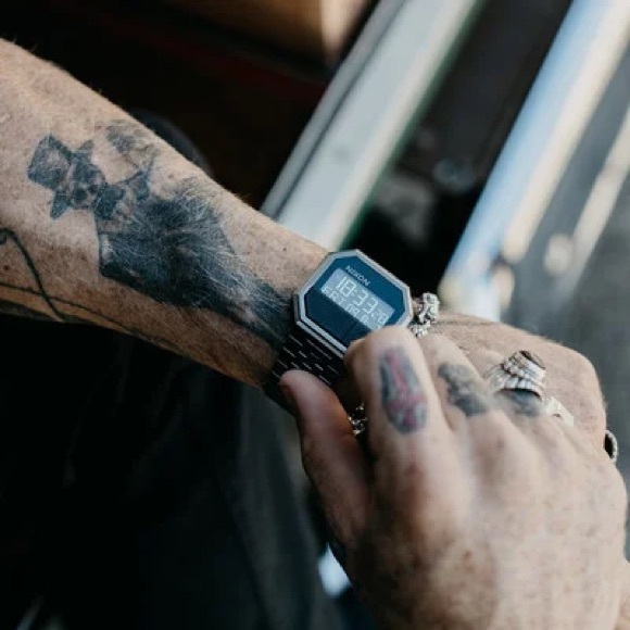 nixon re run silver watch - Picture 4 of 4